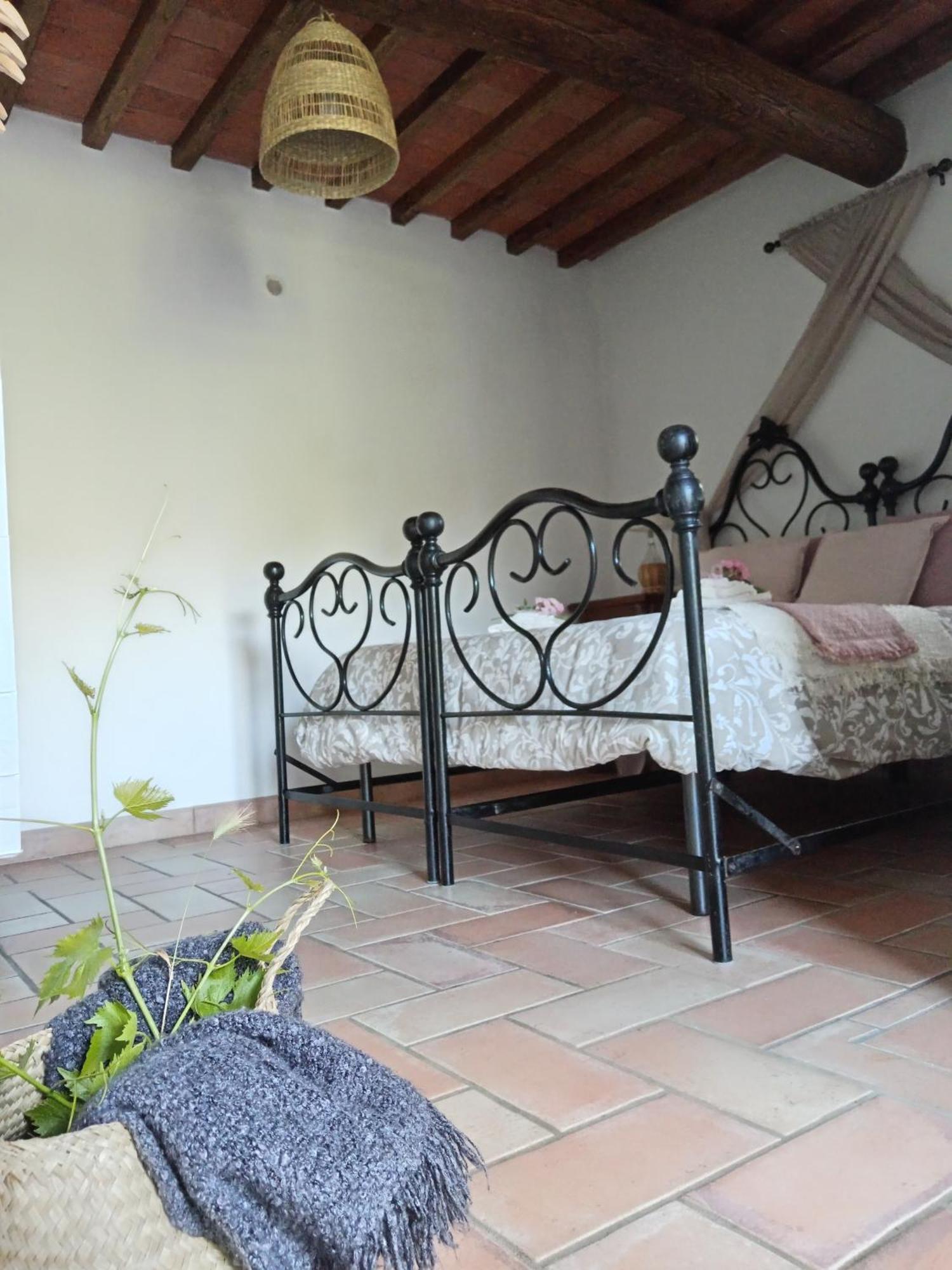 Casale - La Camera Di Leda Lamporecchio Ngoại thất bức ảnh