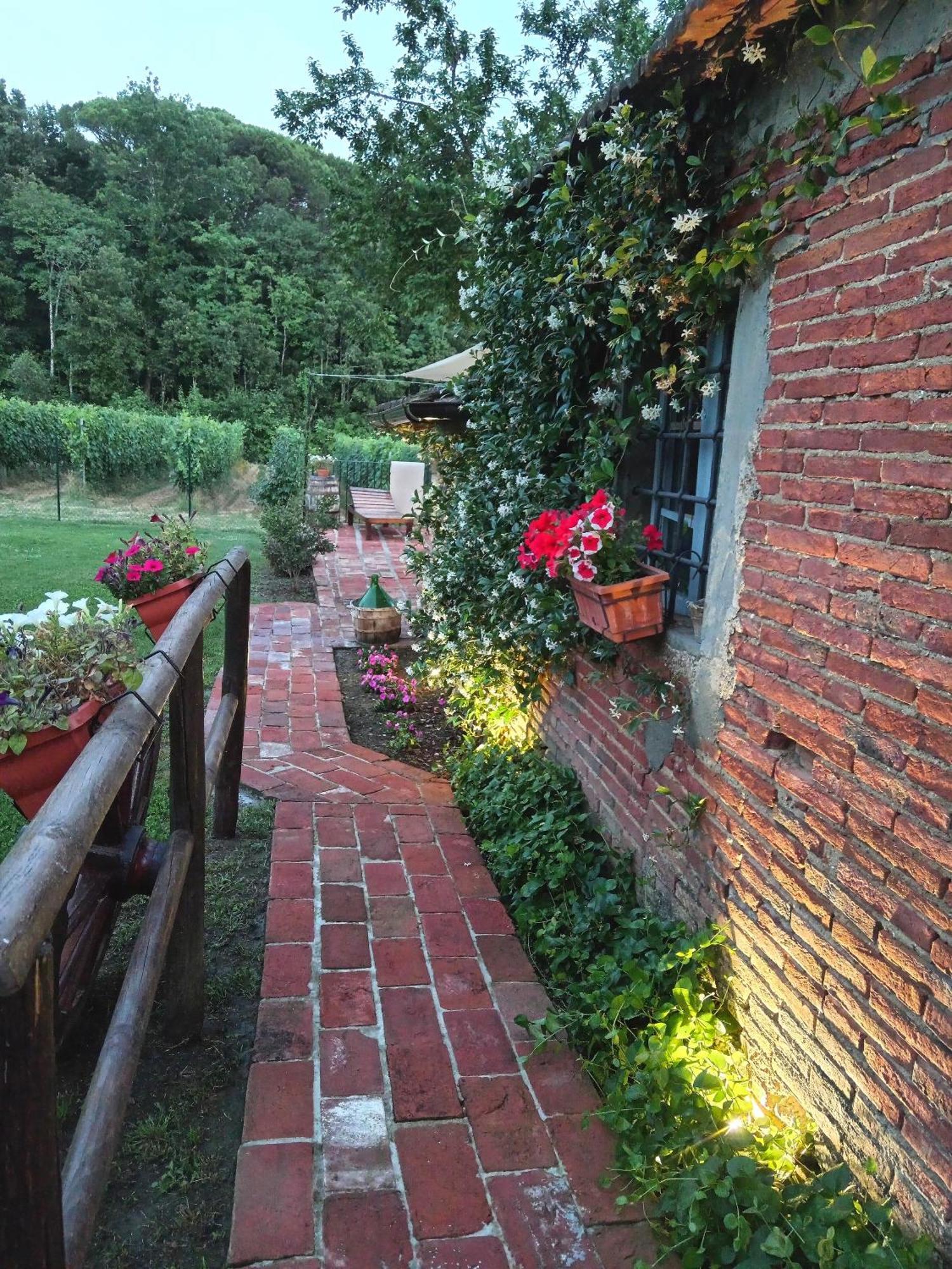 Casale - La Camera Di Leda Lamporecchio Ngoại thất bức ảnh